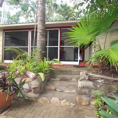 Moana Cottage, Stroll To Horseshoe Bay Beachfront Exterior photo