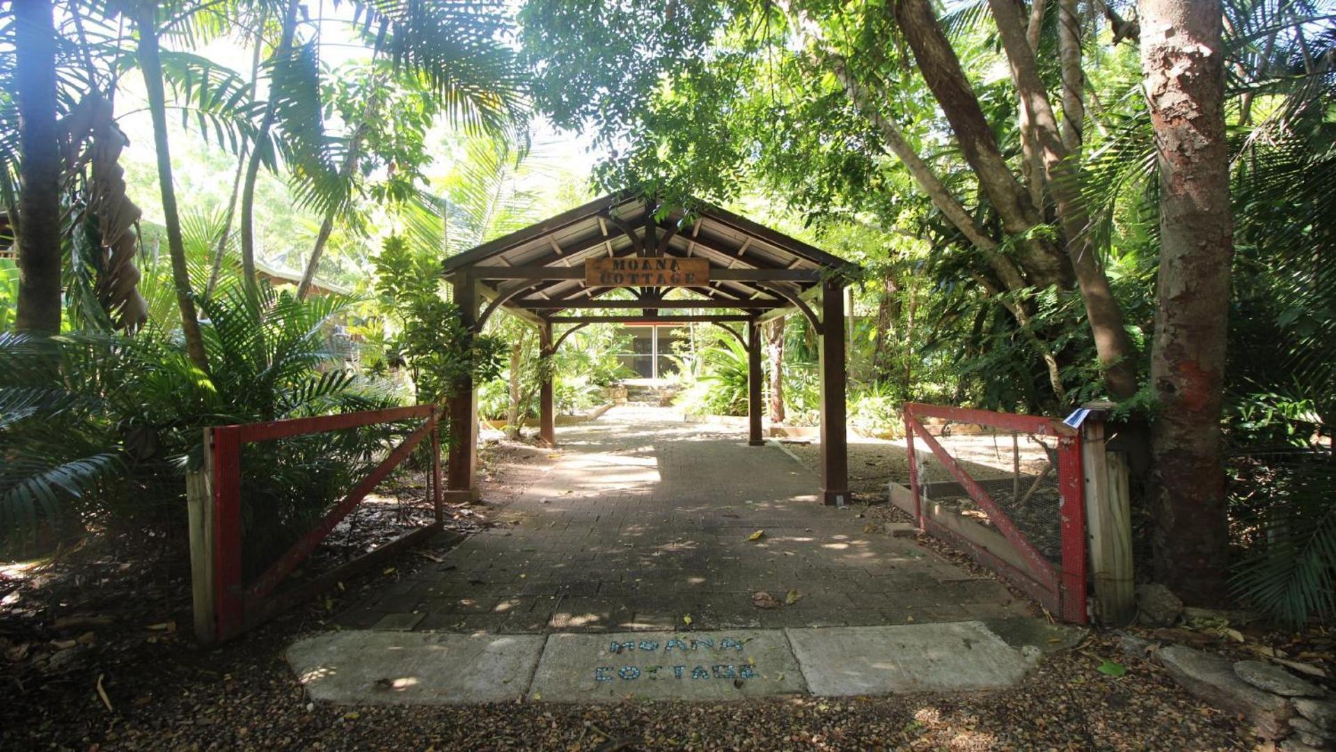 Moana Cottage, Stroll To Horseshoe Bay Beachfront Exterior photo