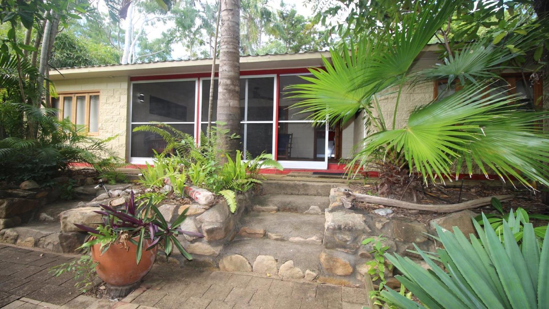 Moana Cottage, Stroll To Horseshoe Bay Beachfront Exterior photo